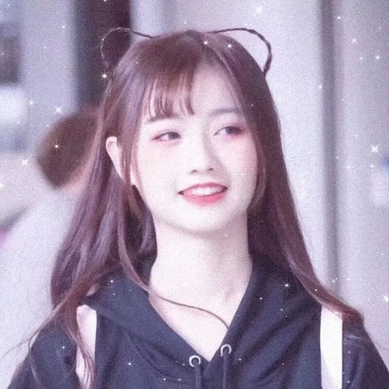 蜜桃女孩
